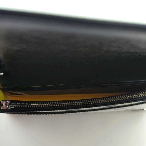 Marc Jacobs Leather White With Black Polka Dots Chain Strap Crossbody NWT - Picture 4 of 7